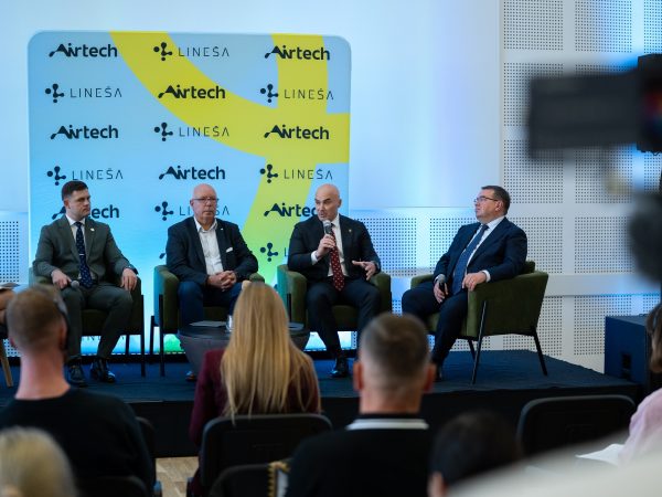  Tauragėje duris atvėrė „Airtech“ – jaunimui atsiveria galimybės pažinti dronų technologijas