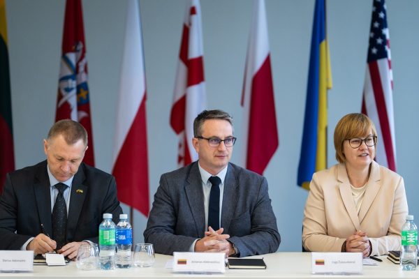  NKSC vadovaujama tarptautinė ekspertų komanda plečia savo veiklą