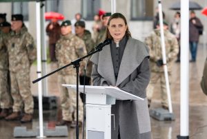  We take an active role in collective defence, says Minister D. Šakalienė at a unit deployment to Kosovo ceremony