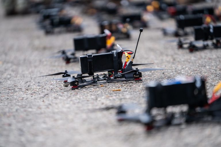 Ketvirtojoje „Dronų dienoje“ – naujausios technologijos ir dronų taktinės varžybos