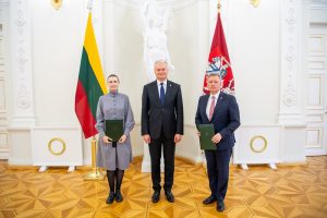  Krašto apsaugos ministerija ir Lietuvos savivaldybių asociacija susitarė dėl naudų savivaldybėms su poligonais