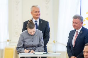  Krašto apsaugos ministerija ir Lietuvos savivaldybių asociacija susitarė dėl naudų savivaldybėms su poligonais