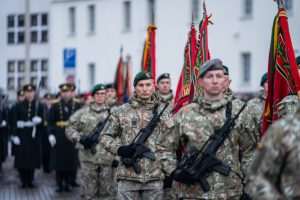  D. Šakalienė Krašto apsaugos ministerijos vėliavą perdavė R. Kaunui