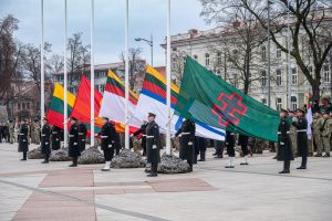  Ministras R. Kaunas: už mūsų taikos ir namų ramybės stovi Lietuvos kariai