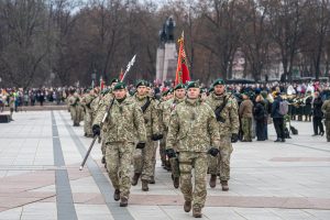  Ministras R. Kaunas: už mūsų taikos ir namų ramybės stovi Lietuvos kariai