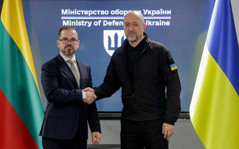 Krašto apsaugos ministras R. Kaunas susitiko su Ukrainos gynybos ministru