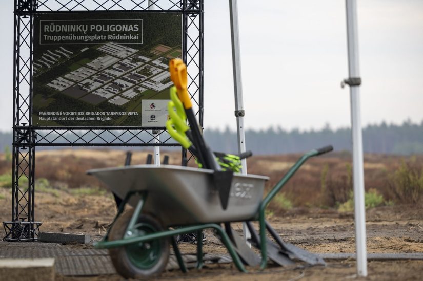Rūdninkų karinio miestelio II etapo konkursas finišo tiesiojoje – sudaryta laimėtojų eilė