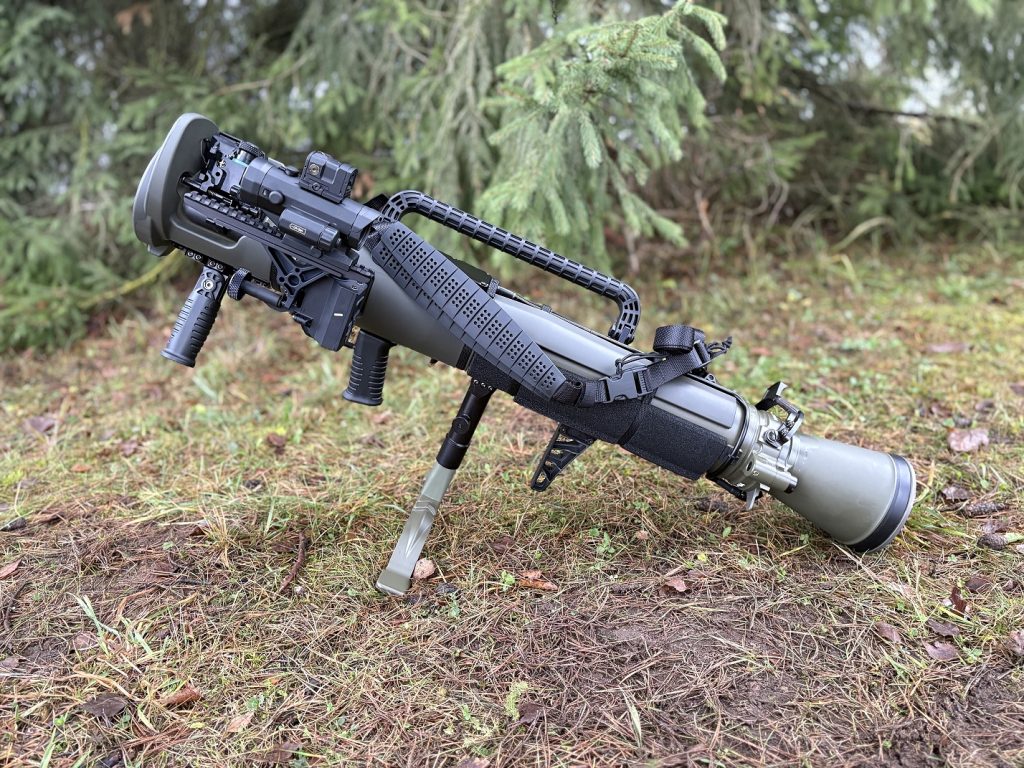 Kariuomenės sandėlius papildė naujosios kartos  granatsvaidžiai „Carl-Gustaf“ M4 RD