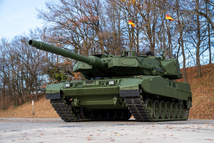 KAM ir tarptautiniai gynybos pramonės partneriai pasirašė susitarimus dėl „Leopard 2 A8“ tankų