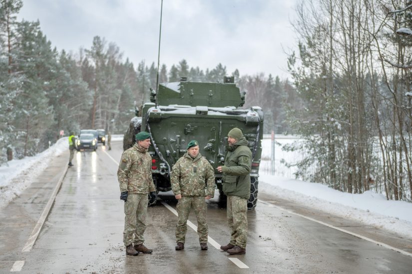 Lietuvos kariuomenė pasirengusi padėti savivaldybėms ekstremalių oro sąlygų metu