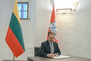  Pasirašytos Rūdninkų karinio miestelio statybų antrojo etapo sutartys