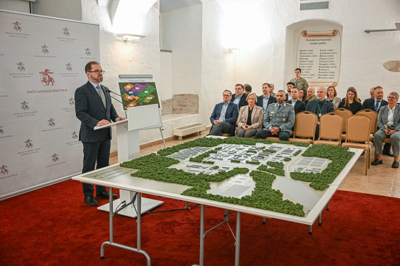 Ministro R. Kauno pirmosios 100 dienų: ėmėmės principingų darbų gynybinių pajėgumų stiprinimui
