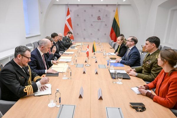  R. Kaunas su Danijos gynybos ministru aptarė oro erdvės pažeidimus: Europa susiduria su tuo pačiu hibridiniu iššūkiu