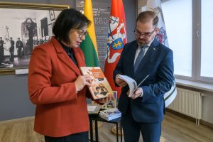  Pristatytas naujas pilietino ugdymo vadovėlis
