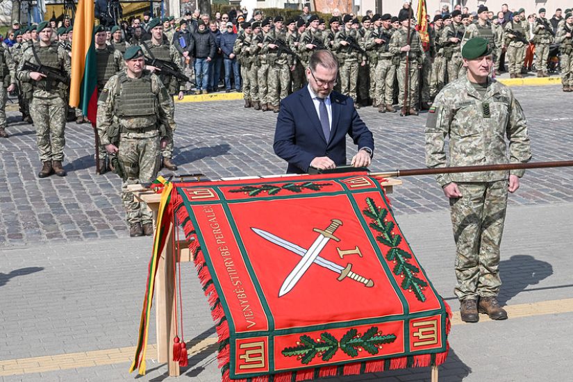In a historical ceremony, the 1st Division of the Lithuanian Armed Forces  bestowed with unit colors and command of all key Land Force units   