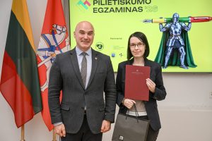  Pilietiškumo mėnesį vainikavo Pilietiškumo egzamino apdovanojimų ceremonija