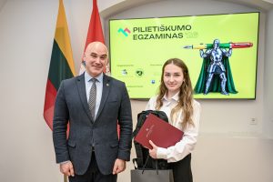  Pilietiškumo mėnesį vainikavo Pilietiškumo egzamino apdovanojimų ceremonija