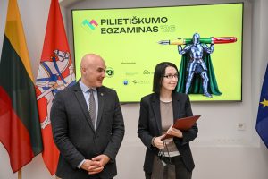  Pilietiškumo mėnesį vainikavo Pilietiškumo egzamino apdovanojimų ceremonija