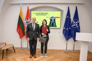  Pilietiškumo mėnesį vainikavo Pilietiškumo egzamino apdovanojimų ceremonija