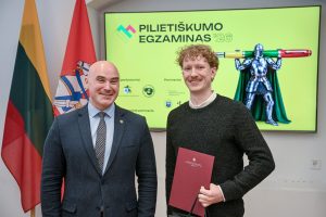  Pilietiškumo mėnesį vainikavo Pilietiškumo egzamino apdovanojimų ceremonija