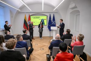  Pilietiškumo mėnesį vainikavo Pilietiškumo egzamino apdovanojimų ceremonija