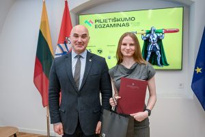  Pilietiškumo mėnesį vainikavo Pilietiškumo egzamino apdovanojimų ceremonija
