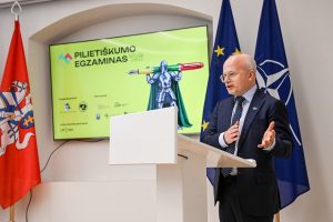  Pilietiškumo mėnesį vainikavo Pilietiškumo egzamino apdovanojimų ceremonija