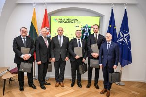  Pilietiškumo mėnesį vainikavo Pilietiškumo egzamino apdovanojimų ceremonija