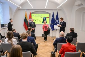  Pilietiškumo mėnesį vainikavo Pilietiškumo egzamino apdovanojimų ceremonija