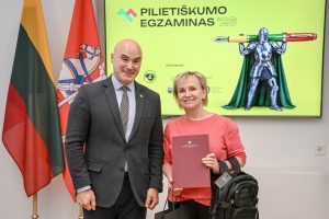  Pilietiškumo mėnesį vainikavo Pilietiškumo egzamino apdovanojimų ceremonija