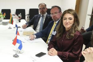  Ministras Robertas Kaunas Briuselyje: nešvaistykime energijos kalboms apie Europos kariuomenę