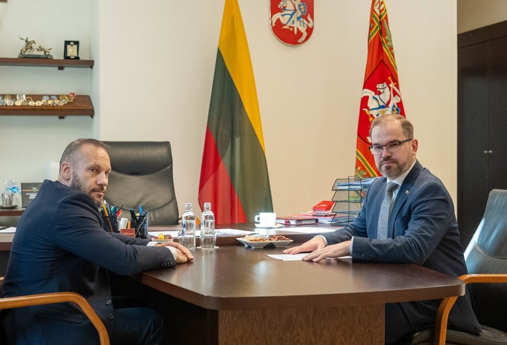 KAM stiprina bendradarbiavimą su STT korupcijos prevencijos srityje