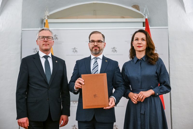 Pasirašytas susitarimas su Lazdijų ir Jurbarko raj. savivaldybėms: skiriamos lėšos infrastruktūros plėtrai