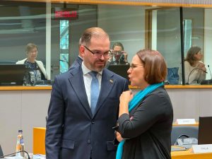  Ministras Robertas Kaunas Briuselyje: nešvaistykime energijos kalboms apie Europos kariuomenę