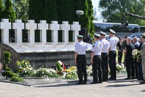  Ministras R. Kaunas dalyvavo Medininkų žudynių aukų atminimo pagerbimo ceremonijoje