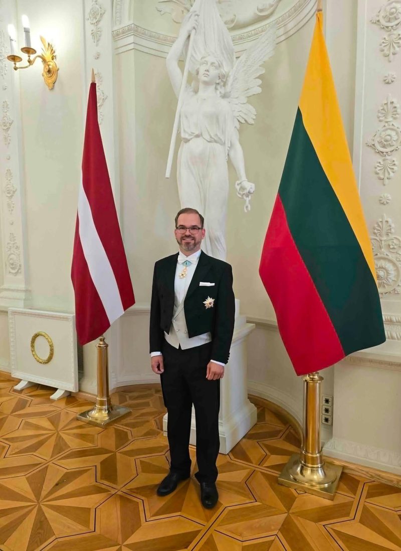 Robertui Kaunui suteiktas Latvijos valstybinis apdovanojimas – Trijų žvaigždžių ordinas
