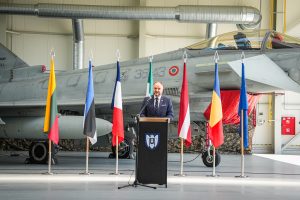  Šiauliuose Italijos oro gynybos kontingentas pakeitė NATO oro policiją vykdžiusius Prancūzijos ir Rumunijos kontingentus