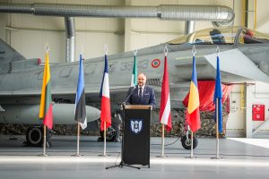  Šiauliuose Italijos oro gynybos kontingentas pakeitė NATO oro policiją vykdžiusius Prancūzijos ir Rumunijos kontingentus