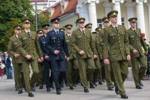  Lietuvos karininkų gretas papildė 58 Lietuvos karo akademijos absolventai
