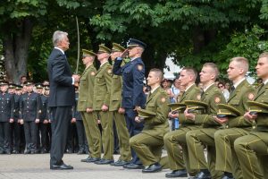  Lietuvos karininkų gretas papildė 58 Lietuvos karo akademijos absolventai