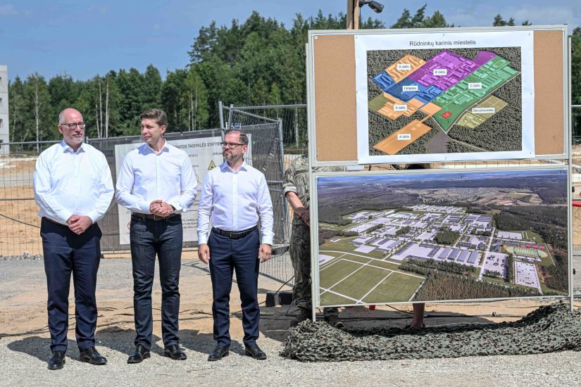 Oficialiai startuoja Rūdninkų karinio miestelio II etapo statybos