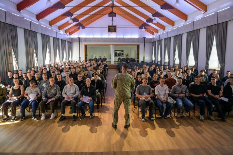 Rekordinis susidomėjimas Lietuvos karo akademija: studijas pradeda 170 pirmakursių