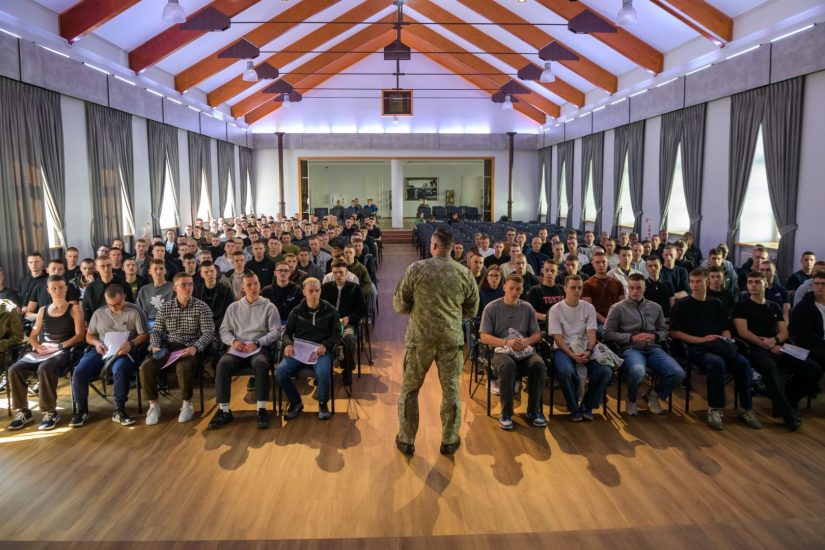 Rekordinis susidomėjimas Lietuvos karo akademija: studijas pradeda 170 pirmakursių